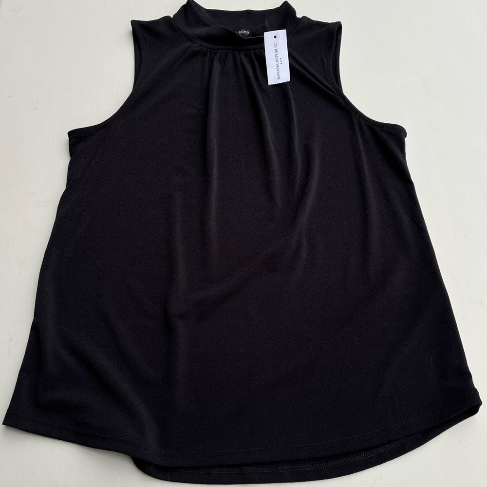 Banana Republic Women’s Turtleneck Shell - NWT